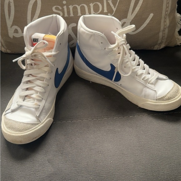 Size 7 lightly used - Picture 1 of 1